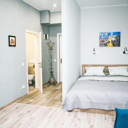 Luxury Flat In Downtown Appartement Lviv Buitenkant foto