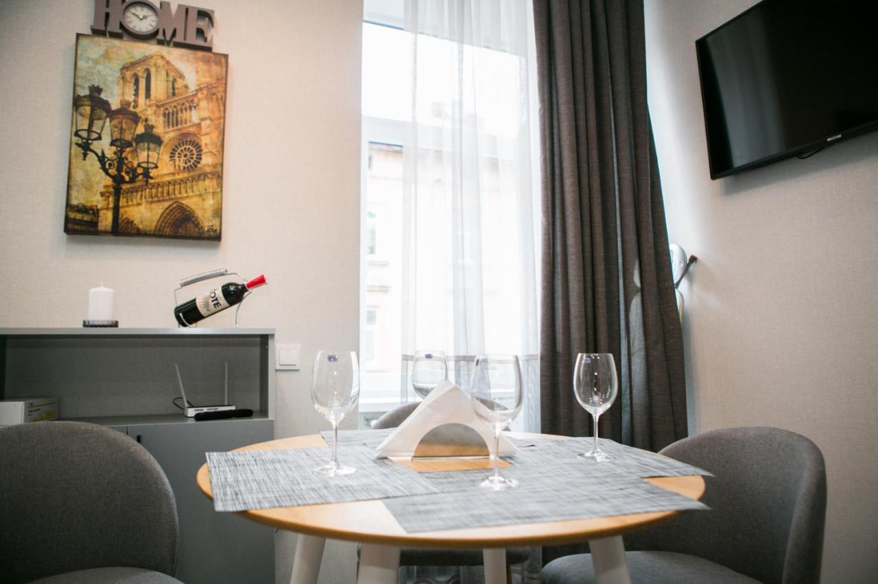 Luxury Flat In Downtown Appartement Lviv Buitenkant foto