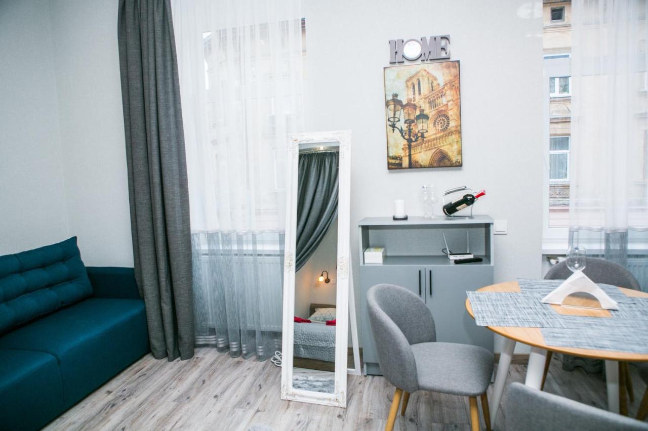 Luxury Flat In Downtown Appartement Lviv Buitenkant foto