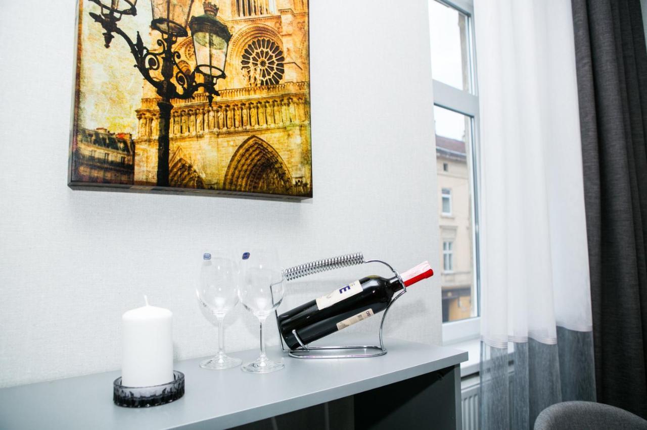 Luxury Flat In Downtown Appartement Lviv Buitenkant foto